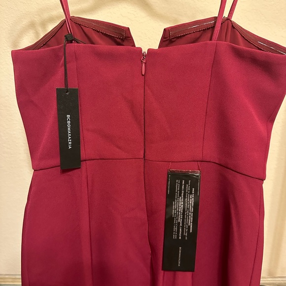 BCBGMAXAZRIA
Notched Strapless Gown - Picture 8 of 12